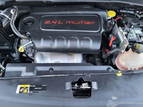 Used 2018 Jeep Compass Latitude w/ Safe & Security Group image 19