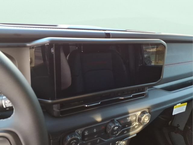 New 2026 Jeep Gladiator Rubicon w/ Technology Group AWD/4WD image 21