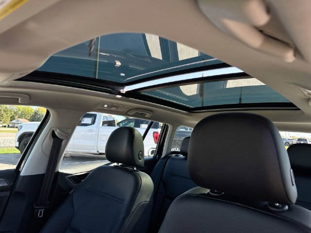 Used 2017 Volkswagen Golf Alltrack SE AWD/4WD image 18