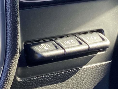 Used 2020 GMC Sierra 1500 AT4 w/ AT4 Premium Package image 10