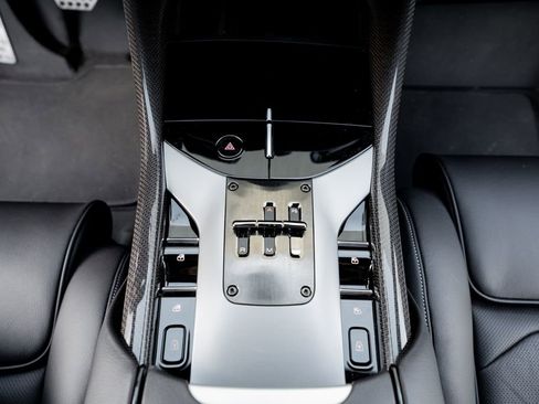 Used 2023 Ferrari Purosangue AWD/4WD image 36