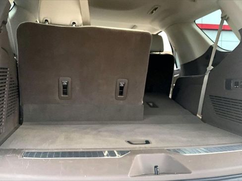 Used 2022 GMC Yukon Denali w/ Denali Premium Package image 25