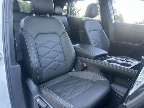 New 2026 Volkswagen Atlas Cross Sport SE image 25