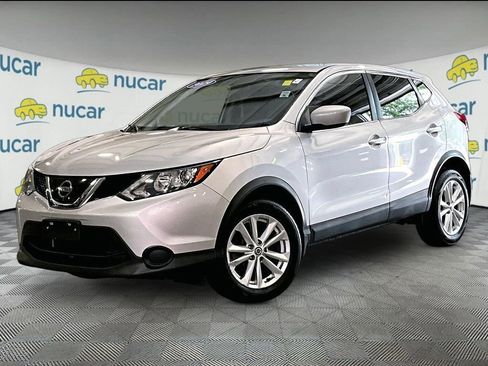 Used 2019 Nissan Rogue Sport S w/ Appearance Package AWD/4WD image 3