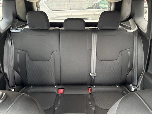 Used 2023 Jeep Renegade Altitude AWD/4WD image 48