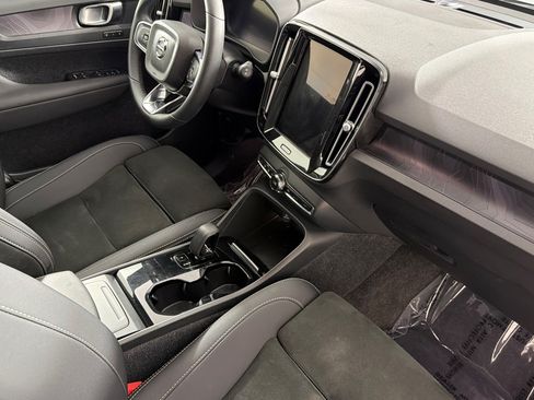Used 2023 Volvo XC40 Recharge Plus AWD/4WD image 15