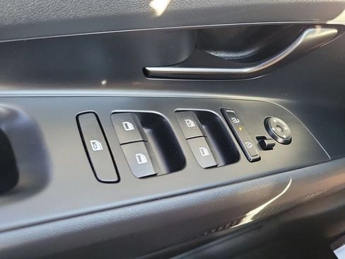 New 2026 Hyundai Elantra SEL Sport FWD image 18