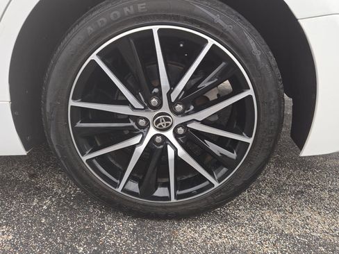 Used 2021 Toyota Camry SE image 7