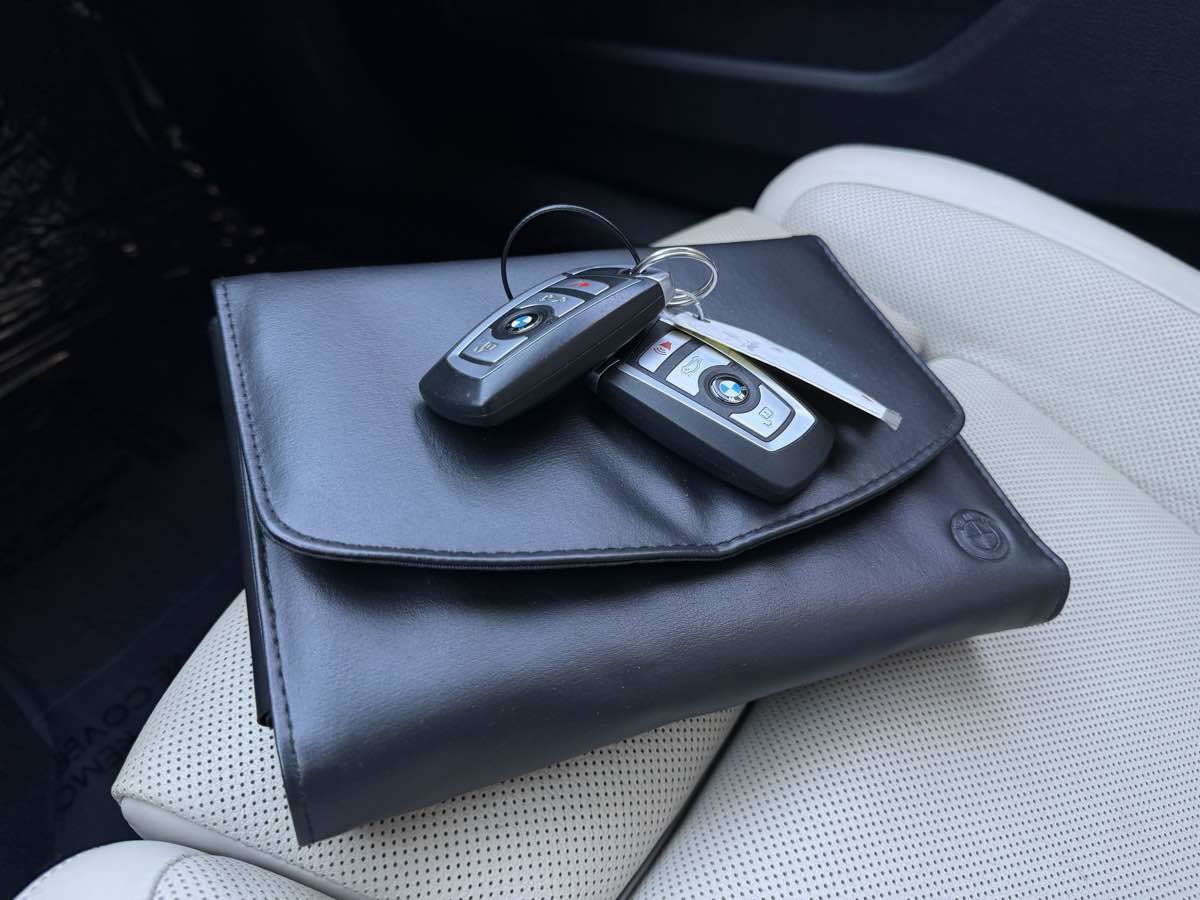 Used 2014 BMW 750Li RWD image 33