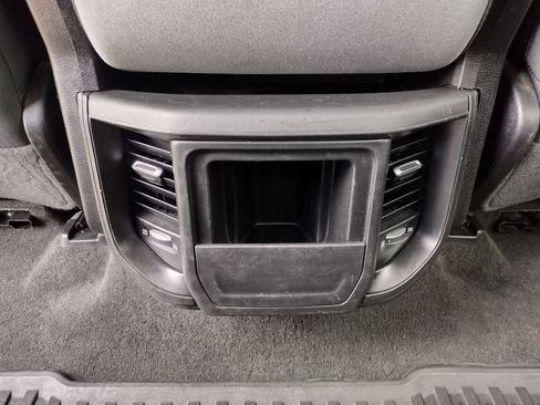 Used 2022 RAM 1500 Big Horn AWD/4WD image 9