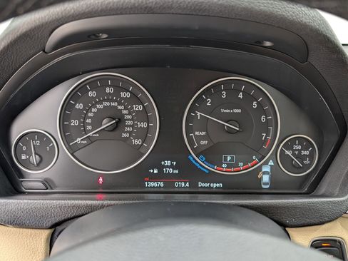 Used 2016 BMW 320i 320i image 22