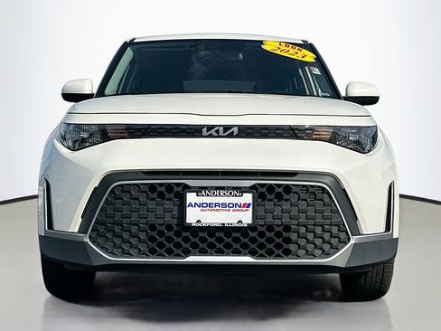 Used 2023 Kia Soul LX image 16