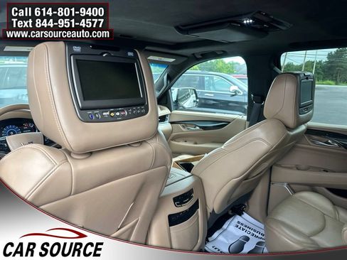 Used 2018 Cadillac Escalade ESV Platinum AWD/4WD image 17
