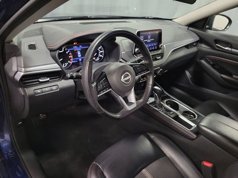 Used 2023 Nissan Altima 2.5 SR FWD image 16