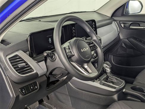 Used 2024 Kia Seltos LX image 9