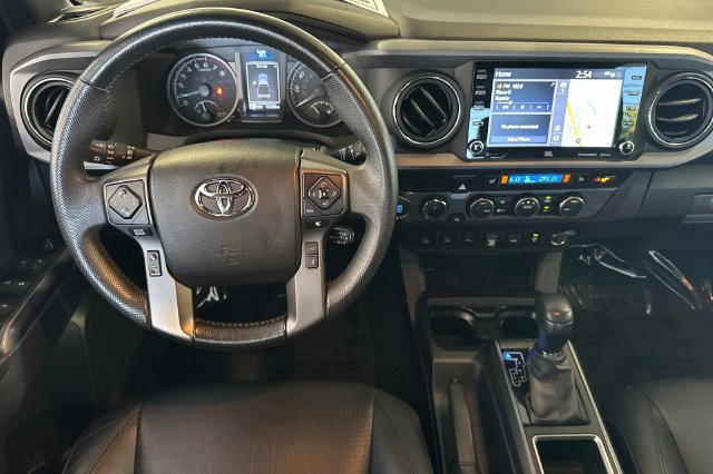 Used 2023 Toyota Tacoma TRD Sport w/ TRD Premium Sport Package AWD/4WD image 18