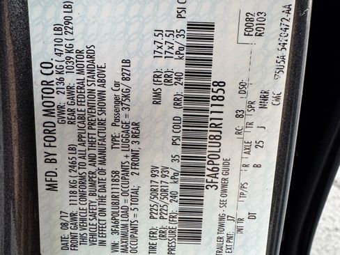 Used 2018 Ford Fusion SE image 25