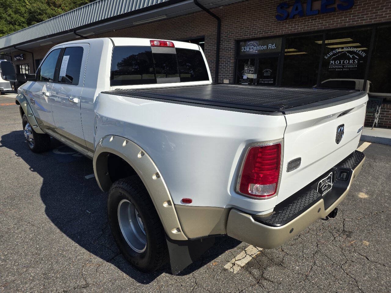 Used 2014 RAM 3500 Laramie Longhorn AWD/4WD image 4