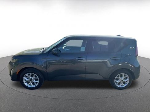 Used 2025 Kia Soul LX w/ LX Technology Package image 9