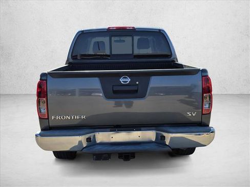 Used 2019 Nissan Frontier SV image 6