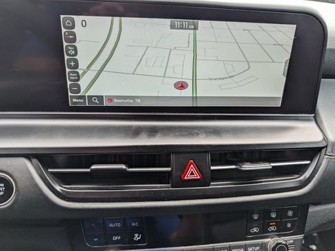 Used 2025 Kia Seltos EX FWD image 22