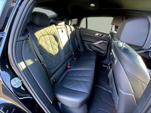Used 2025 BMW X6 xDrive40i w/ Climate Comfort Package image 24