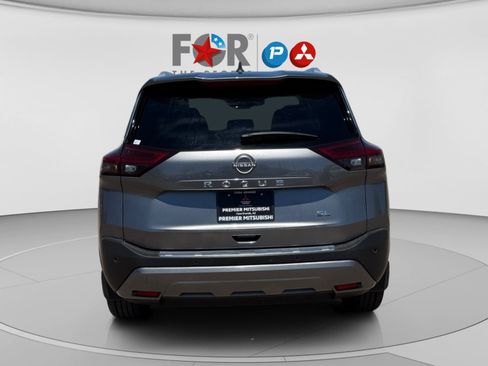 Used 2023 Nissan Rogue SL w/ SL Premium Package FWD image 4