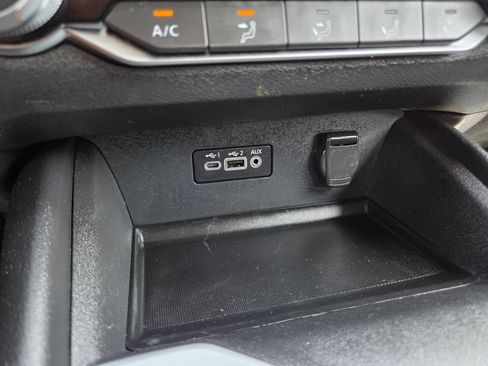 Used 2025 Nissan Altima 2.5 SV FWD image 34