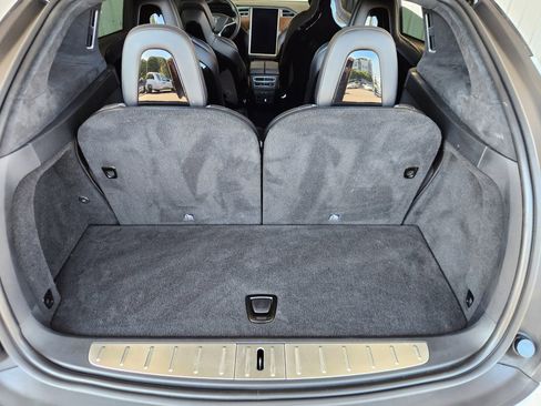 Used 2016 Tesla Model X 90D image 10