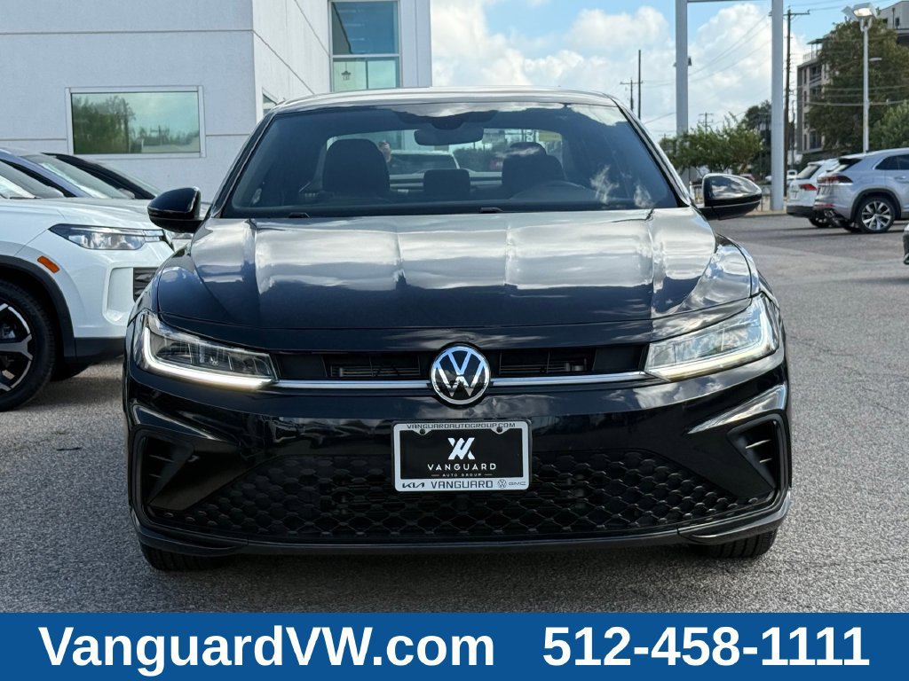Used 2025 Volkswagen Jetta Sport FWD image 4