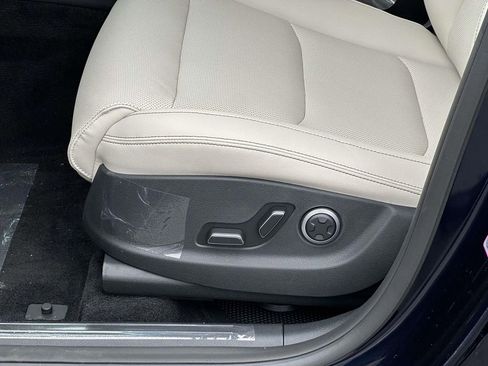 New 2026 Genesis GV70 2.5T AWD/4WD image 14