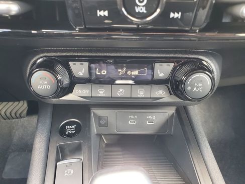 New 2026 Nissan Kicks SV w/ SV Premium Package image 19