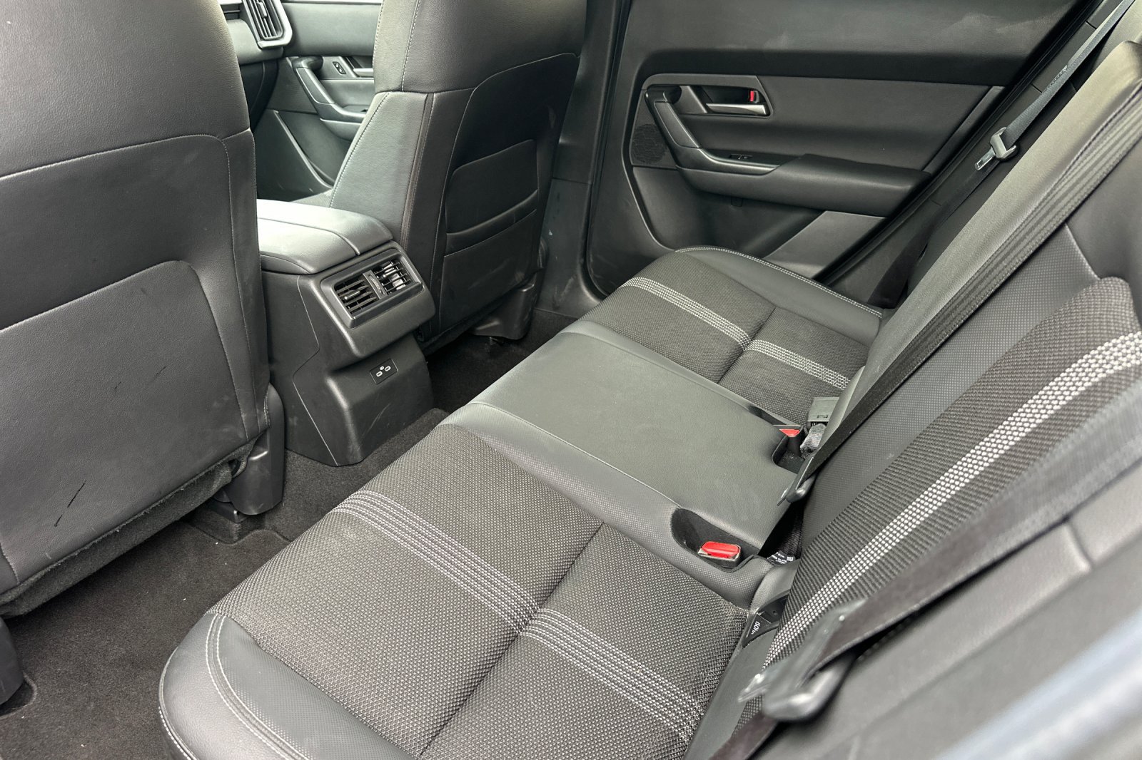 Used 2025 MAZDA CX-50 AWD 2.5 S w/ Preferred Package image 14
