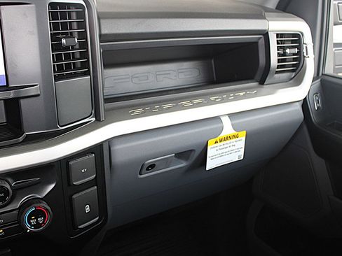 Used 2025 Ford F250 XL image 24