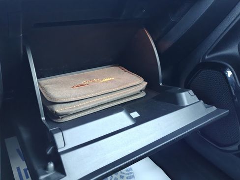 Used 2018 Jeep Renegade Altitude image 31