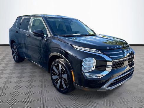 New 2026 Mitsubishi Outlander SE FWD image 3