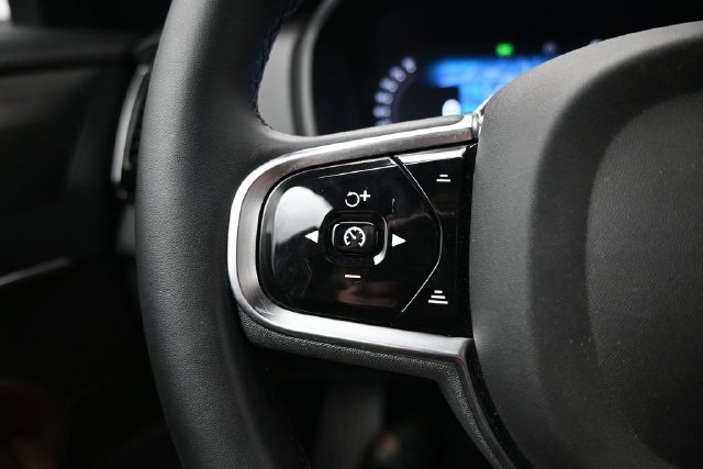 Used 2024 Volvo XC90 B6 Ultimate w/ Protection Package Premier AWD/4WD image 26