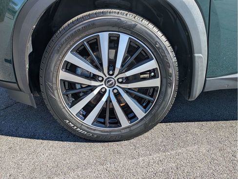 Used 2023 Nissan Pathfinder Platinum image 28