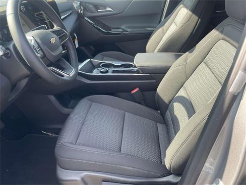 New 2026 Chevrolet Equinox ACTIV w/ Safety and Technology Package image 7