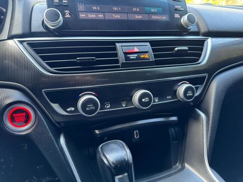 Used 2018 Honda Accord Sport image 32