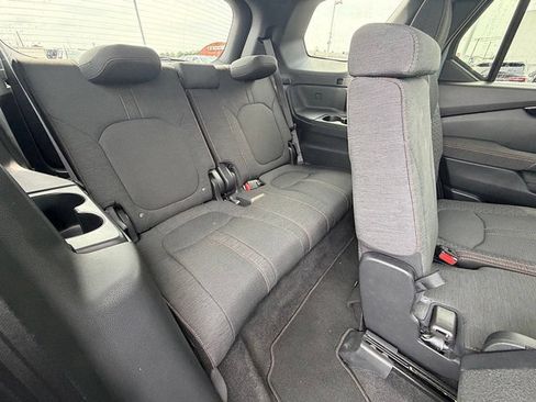 Used 2025 Honda Pilot Sport image 22