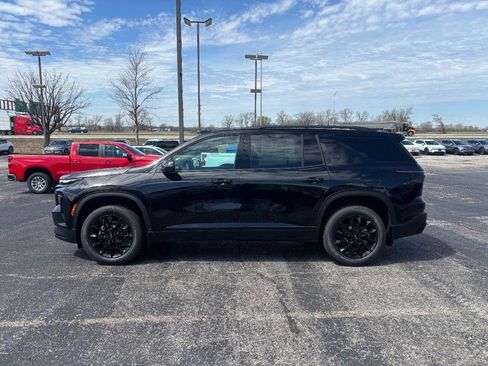 New 2026 Chevrolet Traverse LT w/ Midnight/Sport Edition image 2