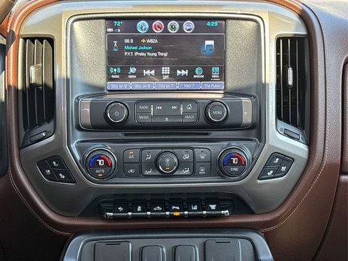 Used 2018 Chevrolet Silverado 3500 High Country image 21