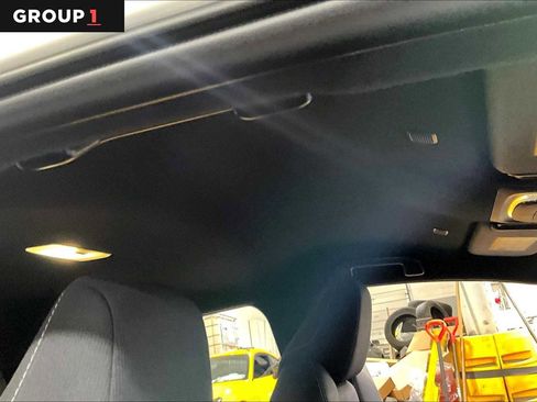 Used 2023 Toyota Corolla SE image 14