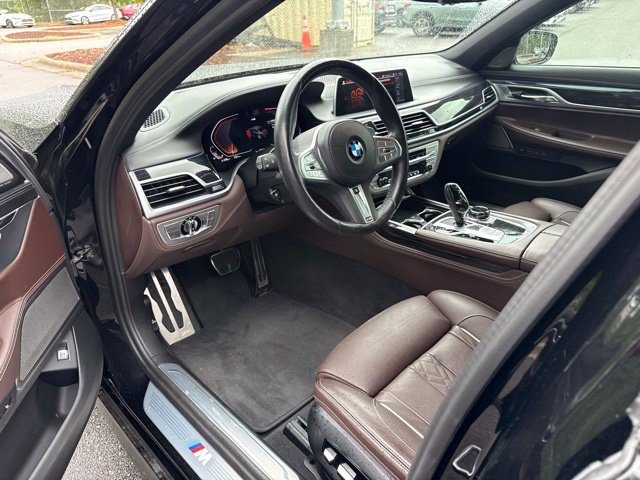 Certified 2022 BMW 750i xDrive w/ Executive Package AWD/4WD image 8