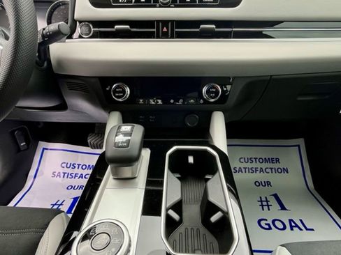 New 2026 Mitsubishi Outlander SE FWD image 7