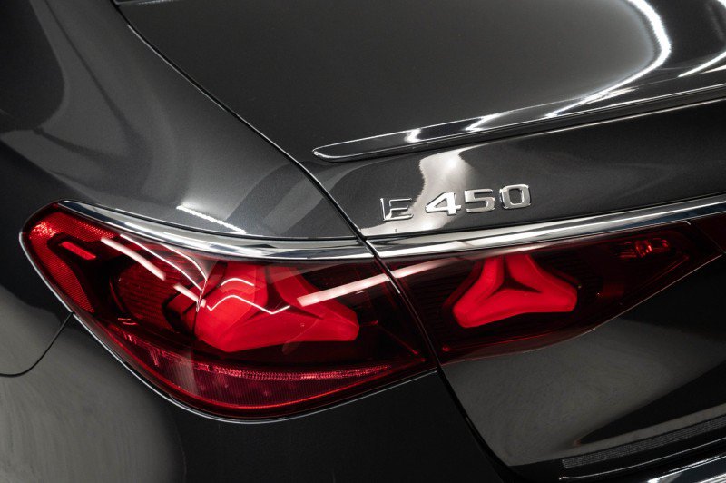 New 2027 Mercedes-Benz E 450 4MATIC Sedan image 9