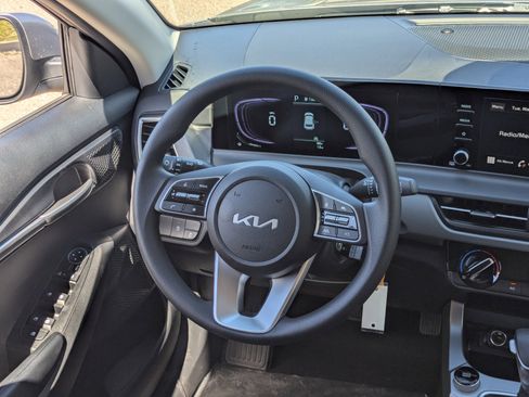 New 2026 Kia Seltos LX image 13