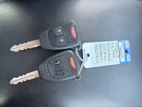 Used 2013 Jeep Wrangler Sport AWD/4WD image 11