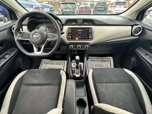 Used 2020 Nissan Versa SV FWD image 17